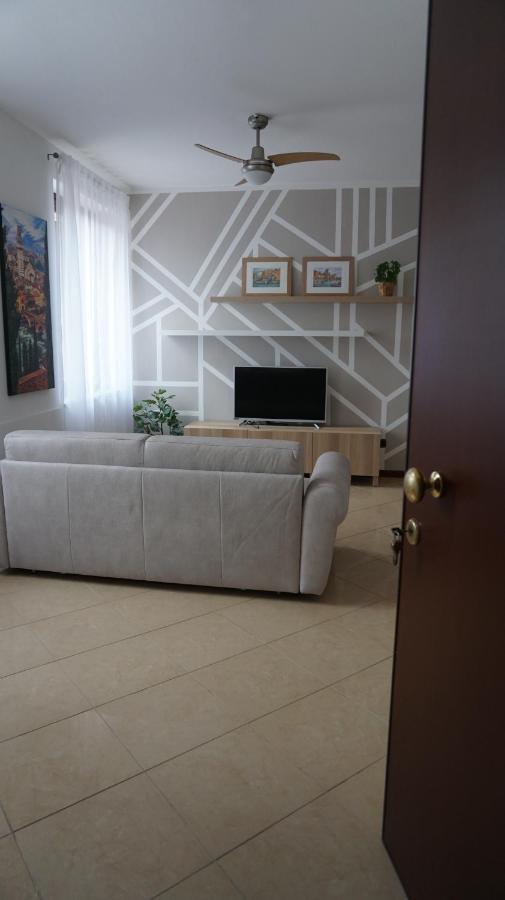 Appartamento A Verona E Parcheggio Nella Proprieta Εξωτερικό φωτογραφία